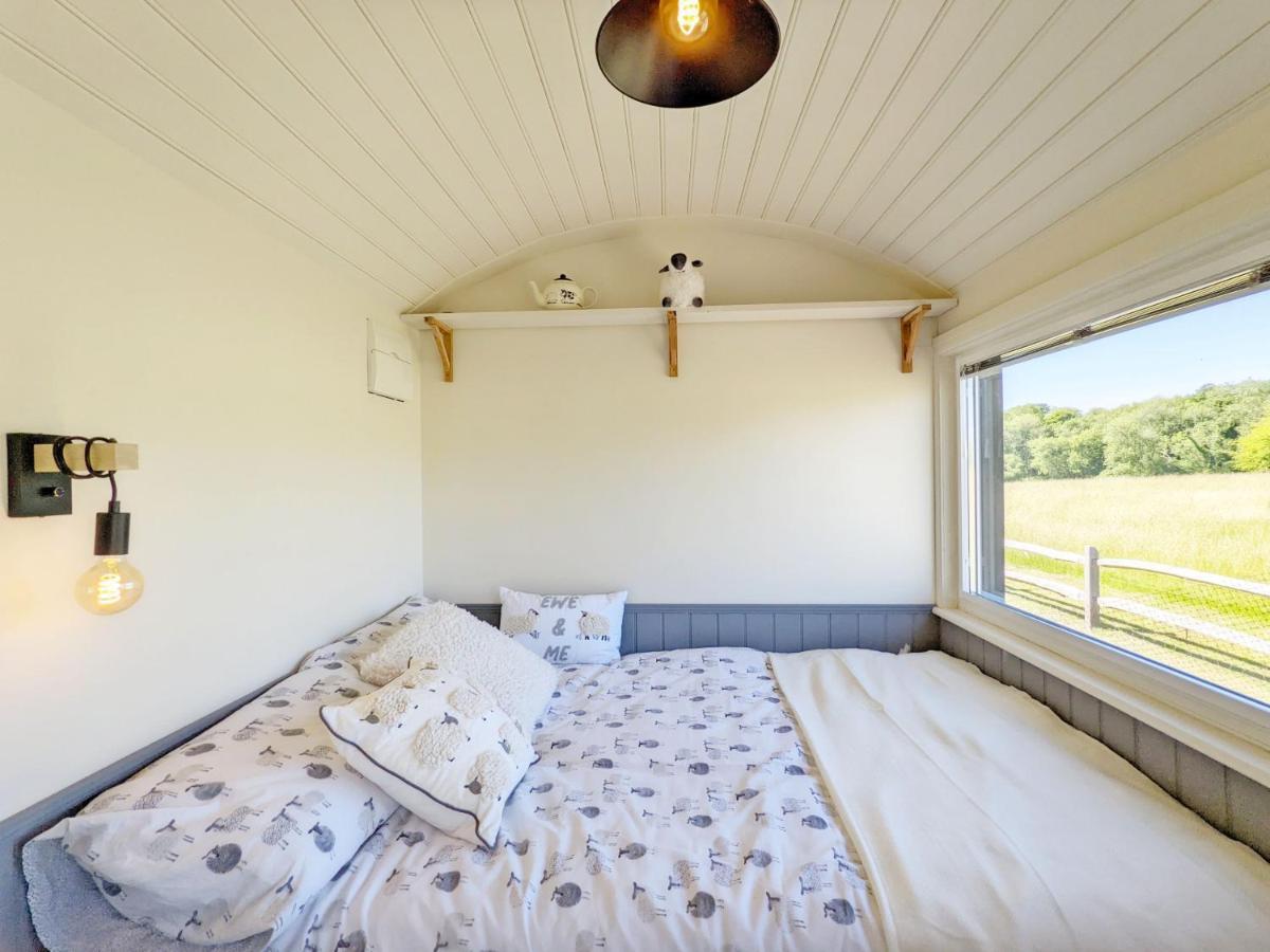 فيلا Crabden Shepherd Hut - Blendworth ووتر لوفلي المظهر الخارجي الصورة